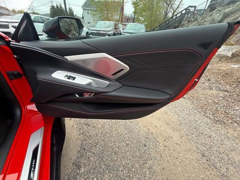 Used 2025 Chevrolet Corvette Z06 RWD image 58