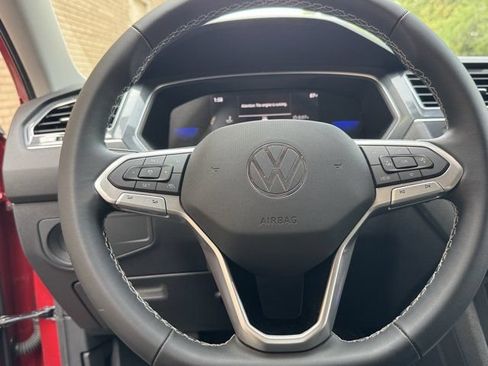 Used 2023 Volkswagen Tiguan SE FWD image 7
