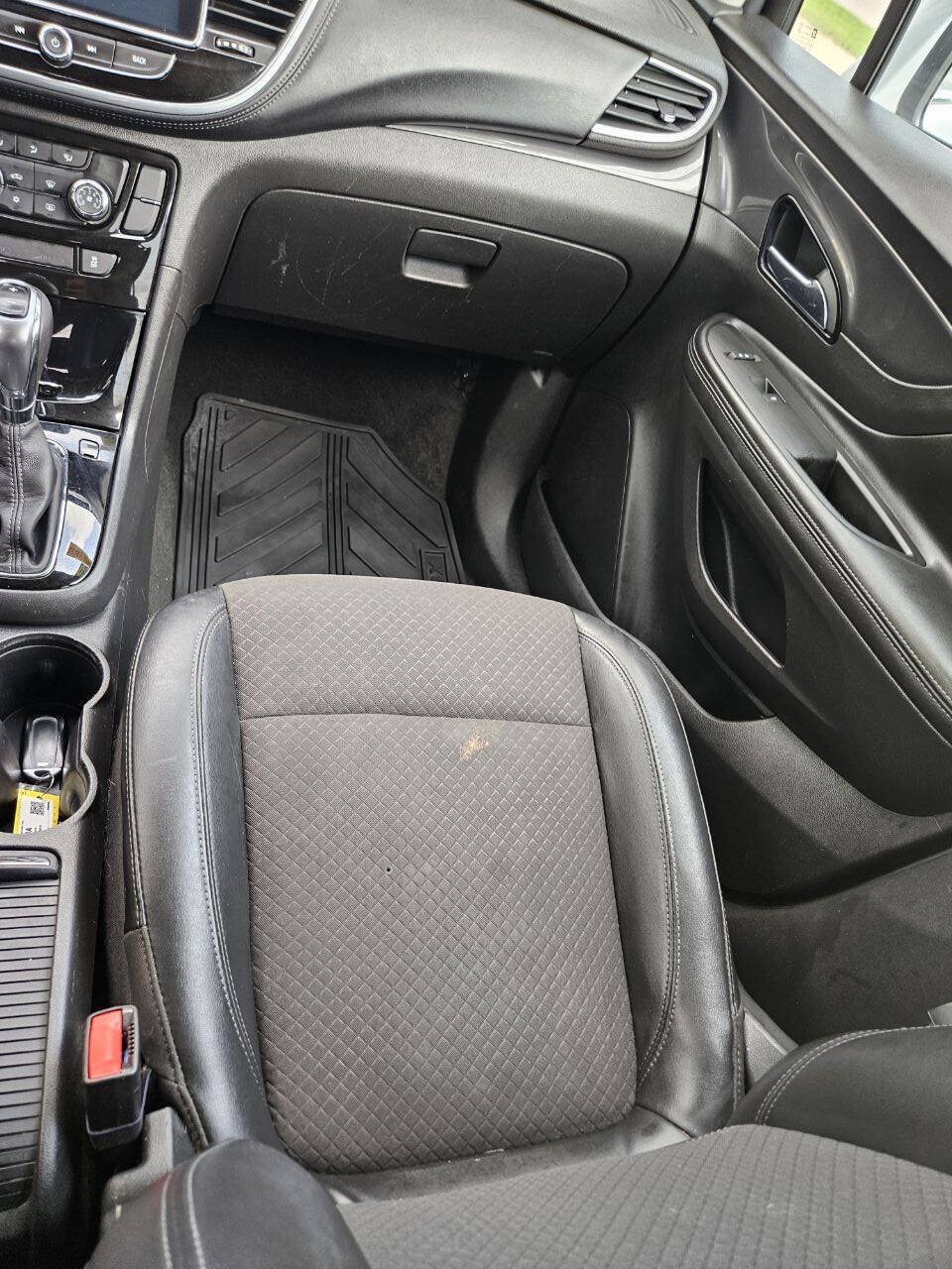 Used 2020 Buick Encore Preferred AWD/4WD image 8