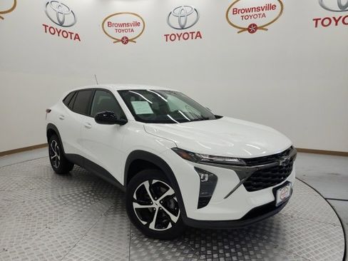 Used 2024 Chevrolet Trax RS w/ Driver Confidence Package image 1