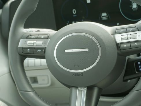 Used 2024 Hyundai Kona SEL w/ Convenience Package image 12