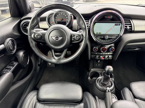 Used 2016 MINI Cooper S image 12