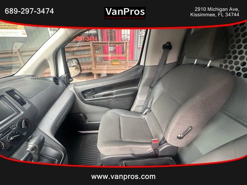 Used 2021 Nissan NV200 S image 11