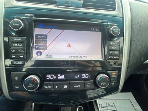 Used 2013 Nissan Altima 2.5 SL w/ Technology Pkg image 16