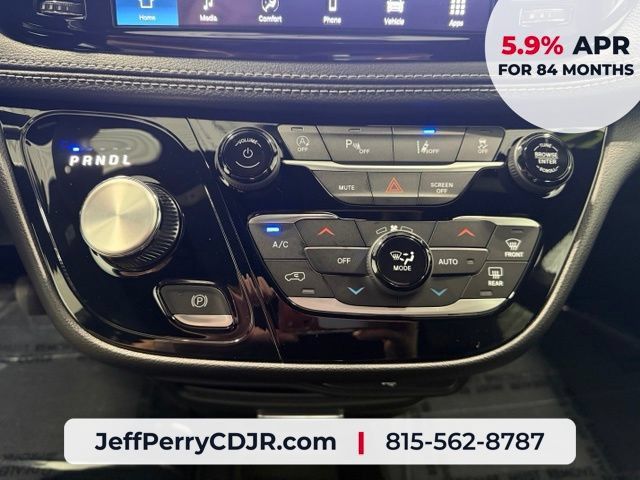 New 2027 Chrysler Pacifica Select AWD/4WD image 18