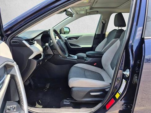 Used 2019 Toyota RAV4 XLE FWD image 15