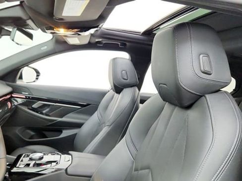 Used 2026 BMW 530i RWD image 31