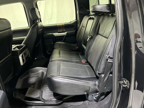 Used 2019 Ford F150 Lariat image 16