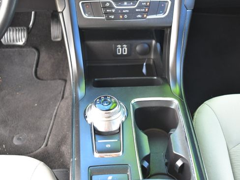 Used 2020 Ford Fusion SE w/ Equipment Group 151A FWD image 16