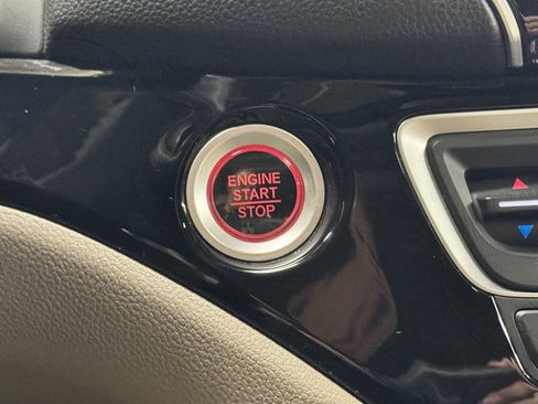 Used 2021 Honda Pilot Touring image 29