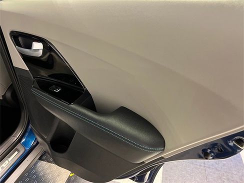 Used 2018 Kia Niro Touring image 13