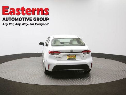Used 2020 Toyota Corolla LE image 35