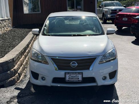 Used 2014 Nissan Sentra SR w/ SR Driver Package FWD image 10