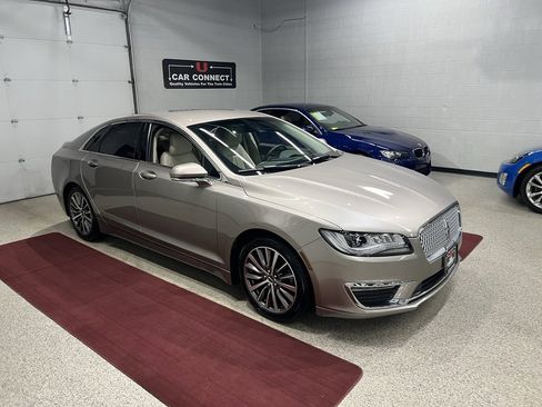 Used 2019 Lincoln MKZ Premiere image 9