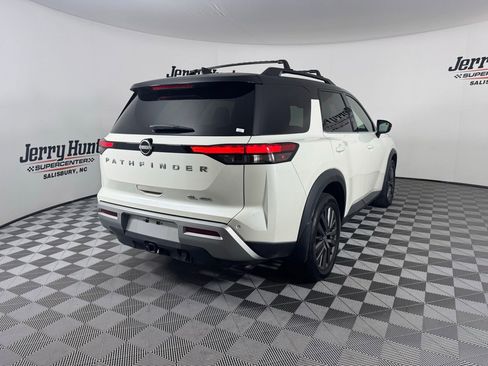 Used 2023 Nissan Pathfinder SL w/ SL Premium Package image 9