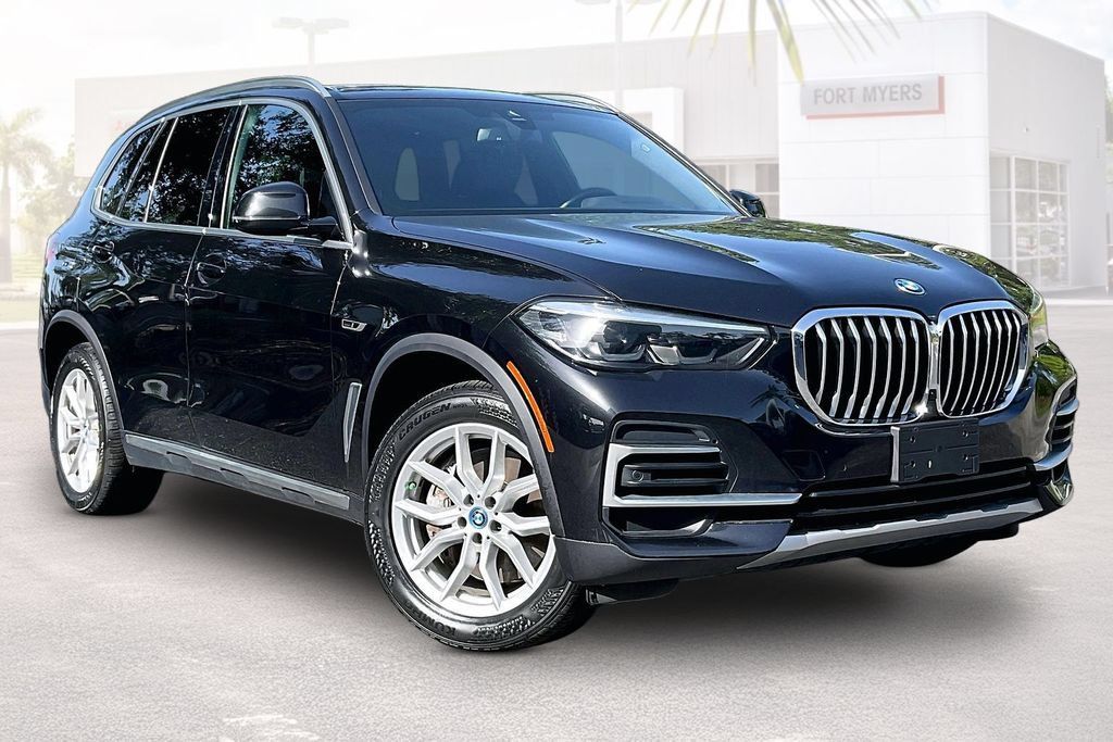 Used 2022 BMW X5 xDrive45e AWD/4WD image 1