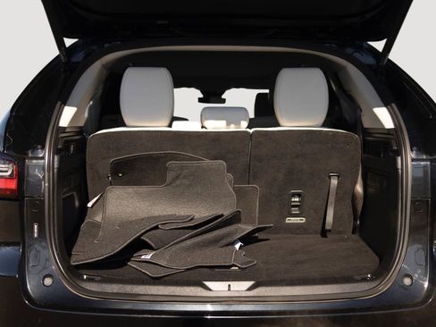 Used 2024 MAZDA CX-90 Plug-In Hybrid w/ Premium Plus image 16