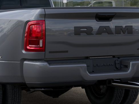 New 2026 RAM 3500 Big Horn AWD/4WD image 42