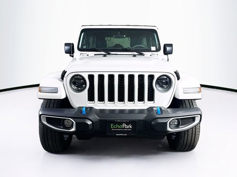 Used 2023 Jeep Wrangler Unlimited Sahara AWD/4WD image 2