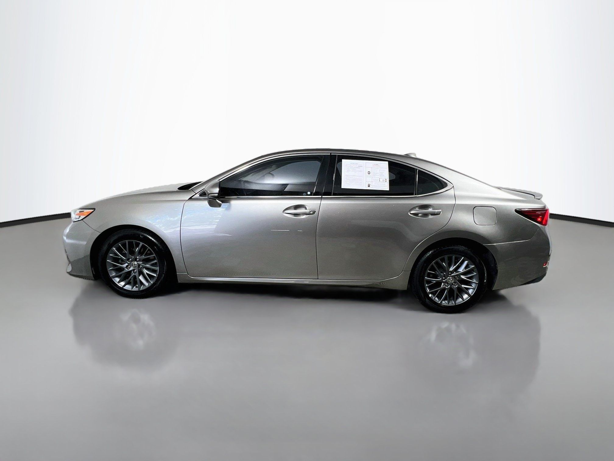 Used 2018 Lexus ES 350 w/ Premier Package FWD image 9