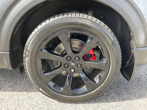 Used 2020 Ford Explorer ST w/ ST Street Pack image 9