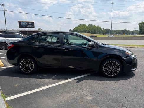 Used 2014 Toyota Corolla S FWD image 3