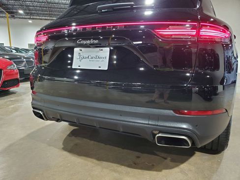 Used 2019 Porsche Cayenne AWD/4WD image 48