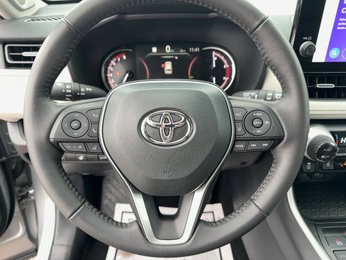Used 2025 Toyota RAV4 XLE Premium image 10