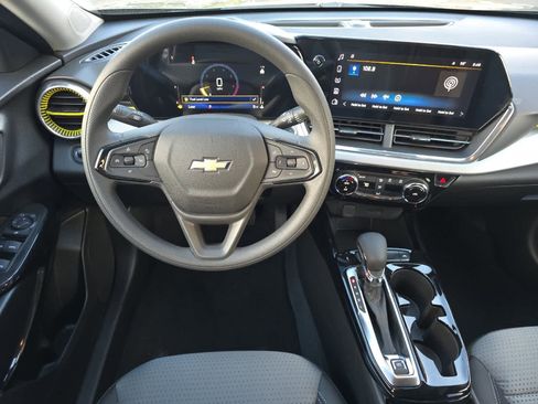 New 2026 Chevrolet Trax LT image 14