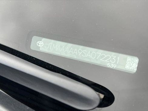 Certified 2025 Toyota bZ4X FWD image 23