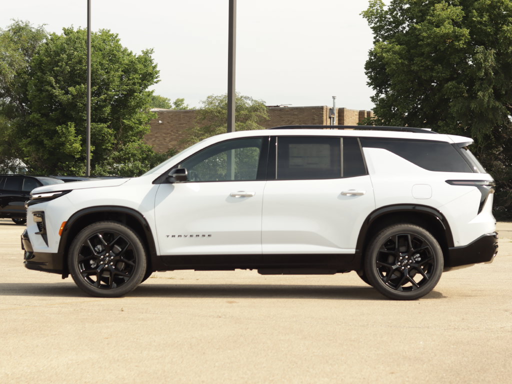 New 2026 Chevrolet Traverse RS w/ LPO, Floor Liner Package AWD/4WD image 4