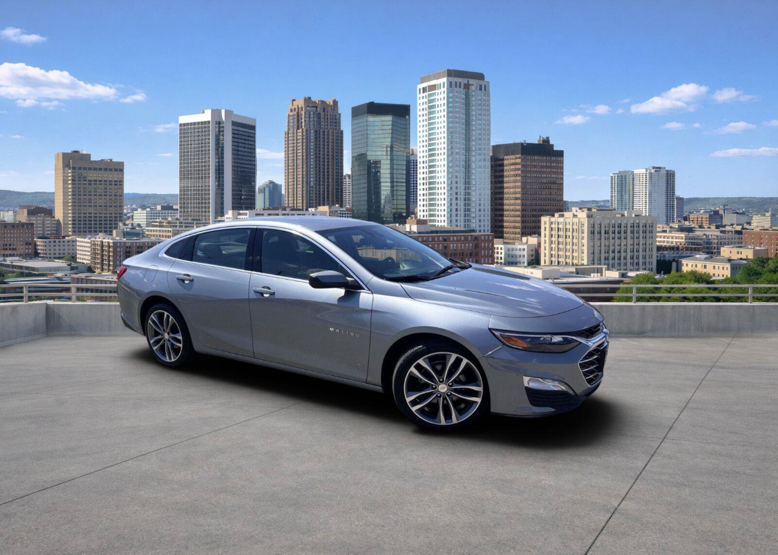Used 2025 Chevrolet Malibu LT FWD image 1