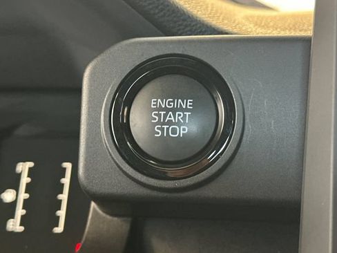Used 2025 Toyota Tacoma SR5 AWD/4WD image 24