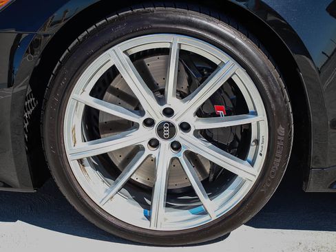 Used 2025 Audi RS 6 performance w/ Matte Carbon Package image 13