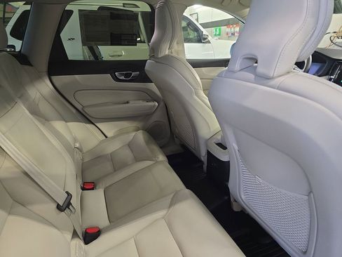 Used 2022 Volvo XC60 T8 Inscription w/ Advanced Package image 13