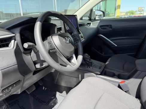 Used 2026 Toyota Corolla Cross LE FWD image 31