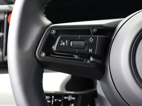 Certified 2025 Porsche Macan Electric image 14