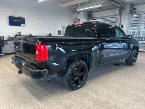 Used 2018 Chevrolet Silverado 1500 Custom w/ Custom Value Package AWD/4WD image 5