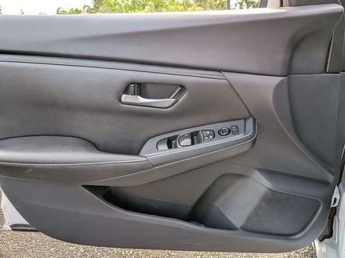 Certified 2024 Nissan Sentra SV FWD image 31