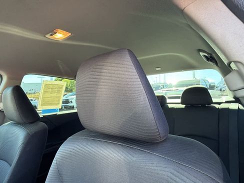 Used 2017 Honda Accord LX image 11
