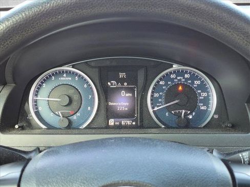 Used 2016 Toyota Camry LE FWD image 3