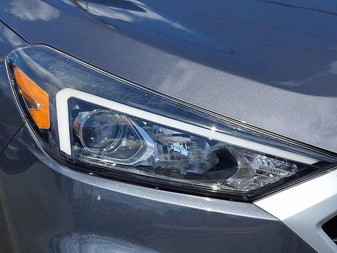 Used 2019 Hyundai Tucson SE AWD/4WD image 10
