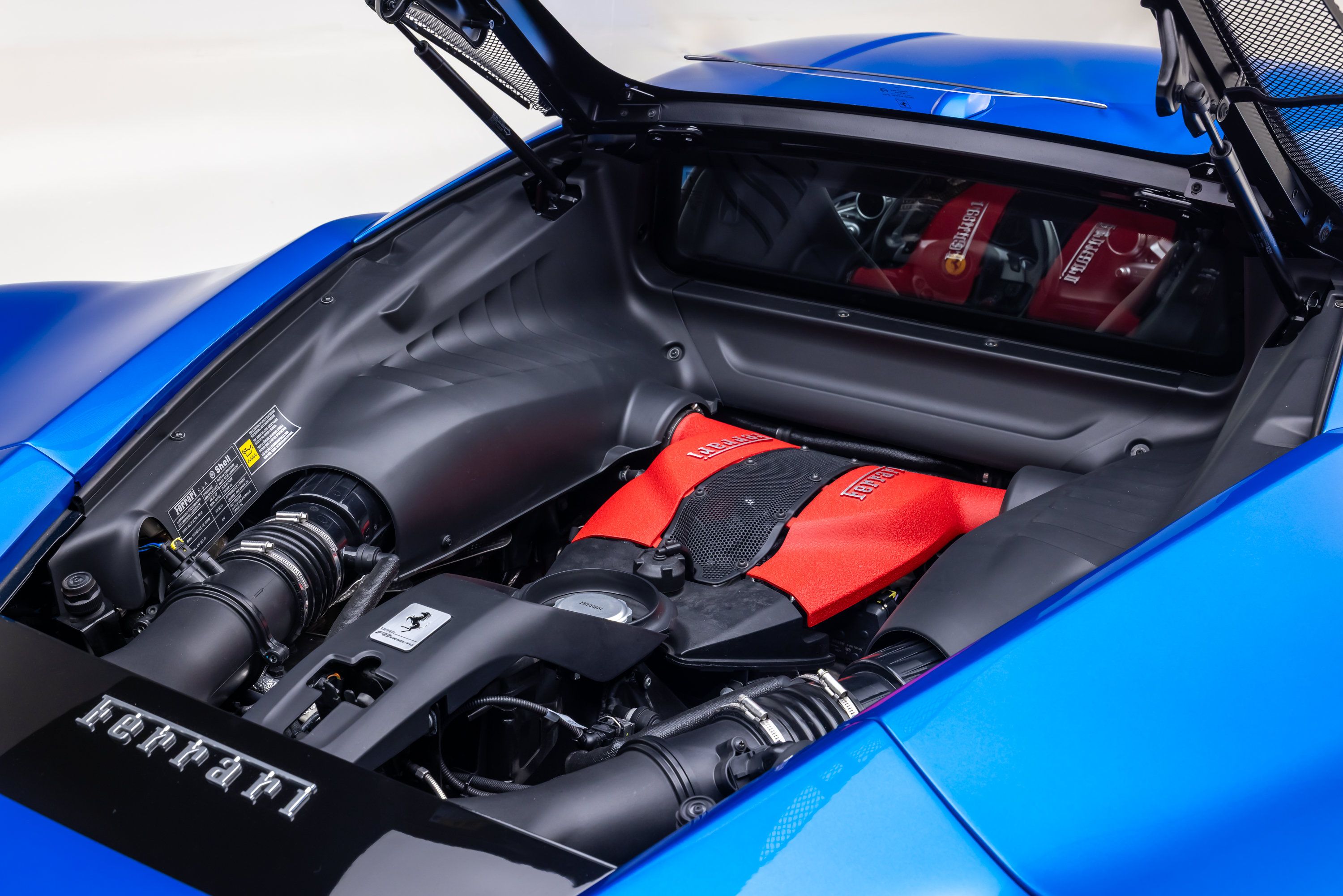 Certified 2021 Ferrari F8 Tributo RWD image 35