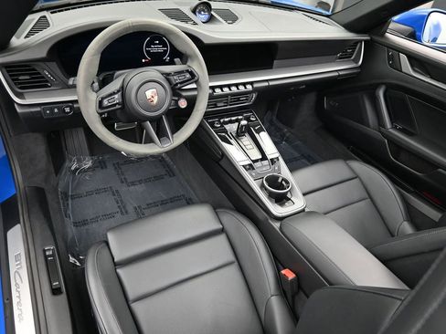 Certified 2025 Porsche 911 Carrera image 4