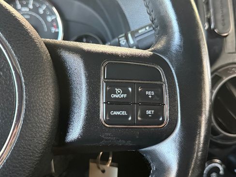 Used 2018 Jeep Wrangler Unlimited Sport S AWD/4WD image 18