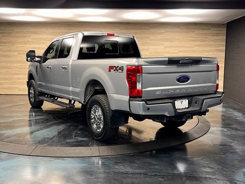 Used 2019 Ford F250 Lariat w/ Chrome Package image 15
