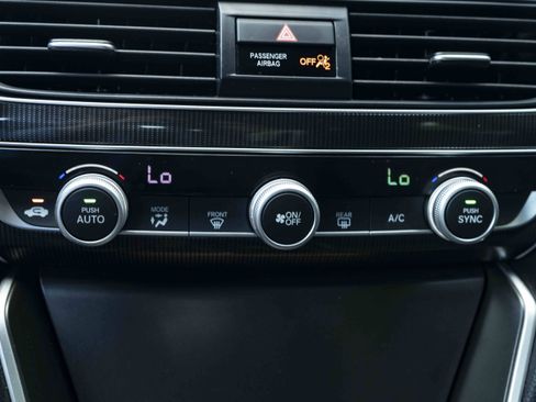 Used 2022 Honda Accord Sport image 32