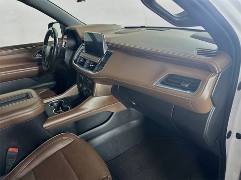 Used 2021 Chevrolet Tahoe High Country w/ Premium Package image 31