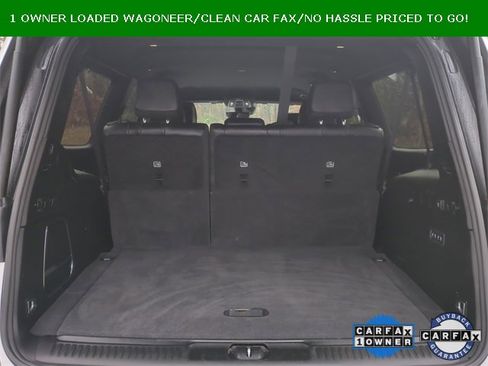 Used 2023 Jeep Wagoneer L Series II image 5