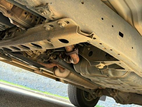 Used 2000 Toyota Land Cruiser AWD/4WD image 24